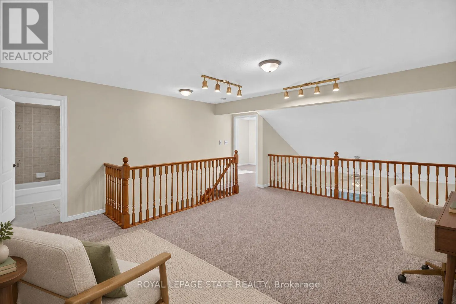 65 - 566 SOUTHRIDGE DRIVE