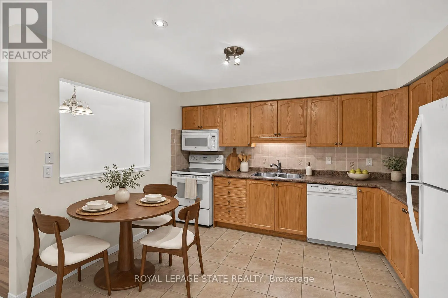 65 - 566 SOUTHRIDGE DRIVE