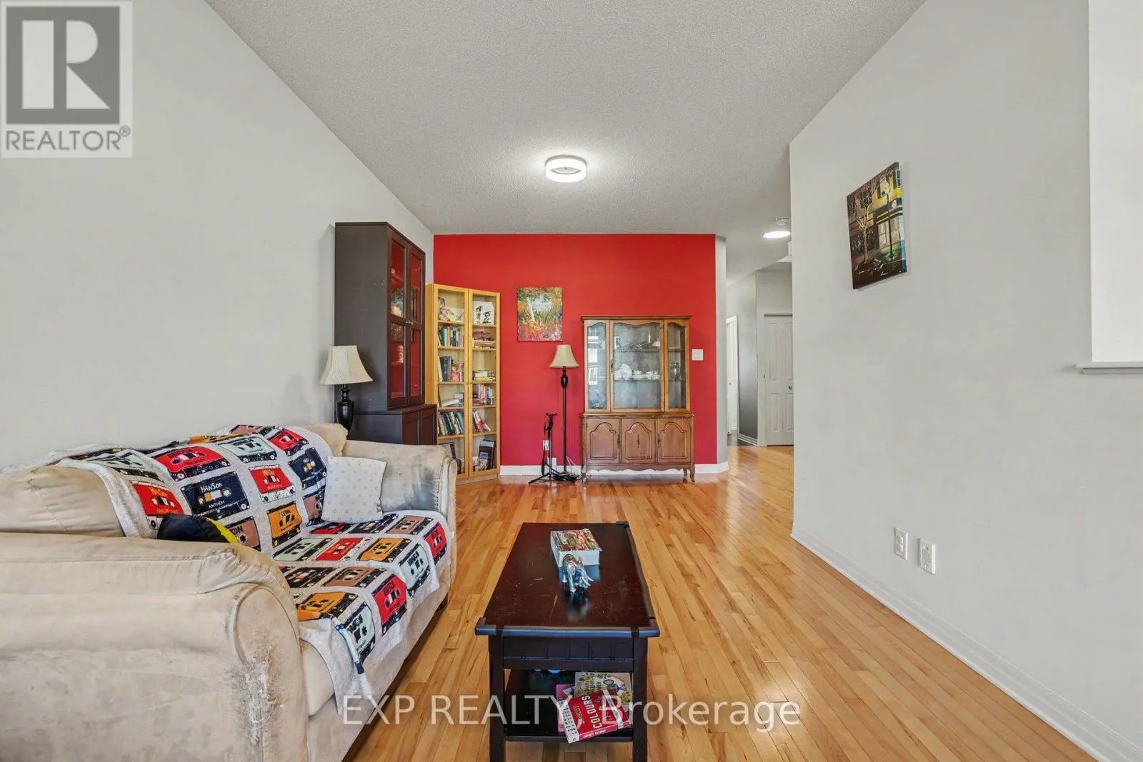 115 HAWKSHAW CRESCENT