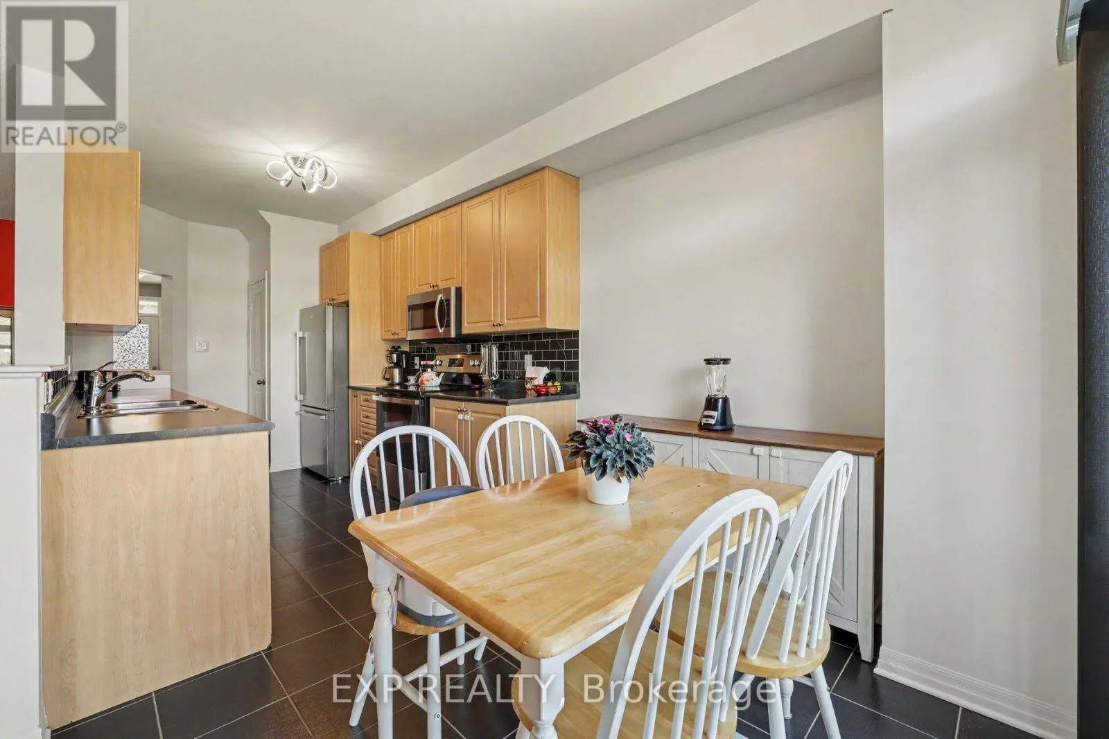 115 HAWKSHAW CRESCENT
