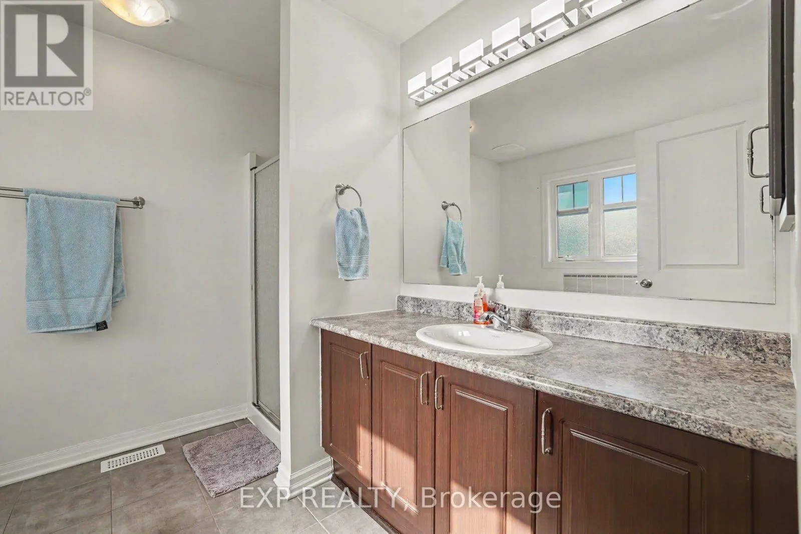 115 HAWKSHAW CRESCENT