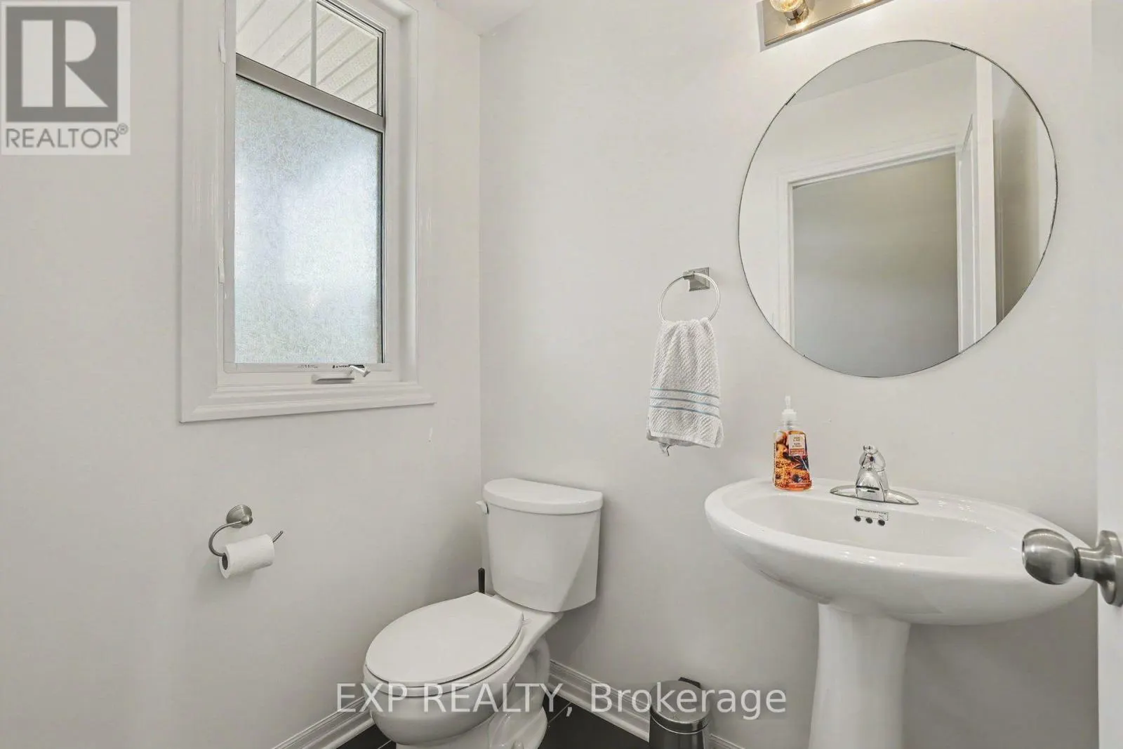 115 HAWKSHAW CRESCENT