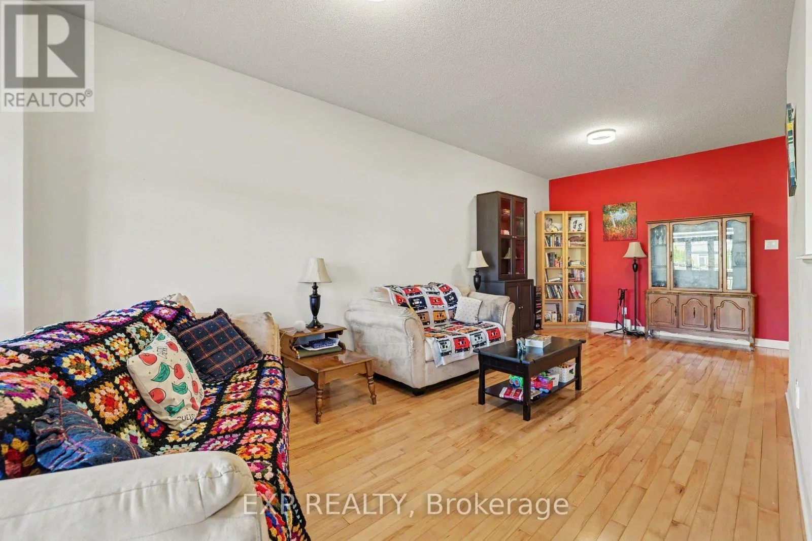115 HAWKSHAW CRESCENT