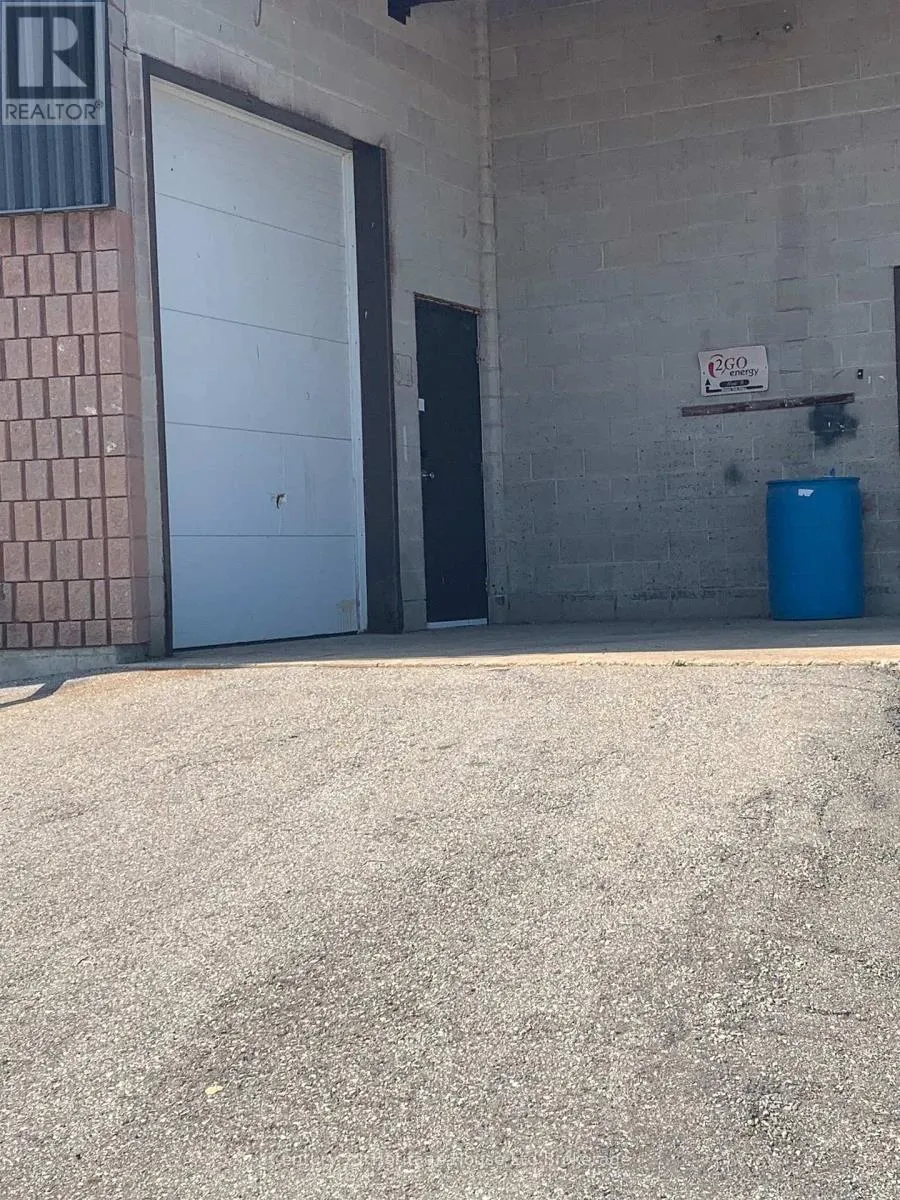 UNIT Q, 120 TURNBULL COURT