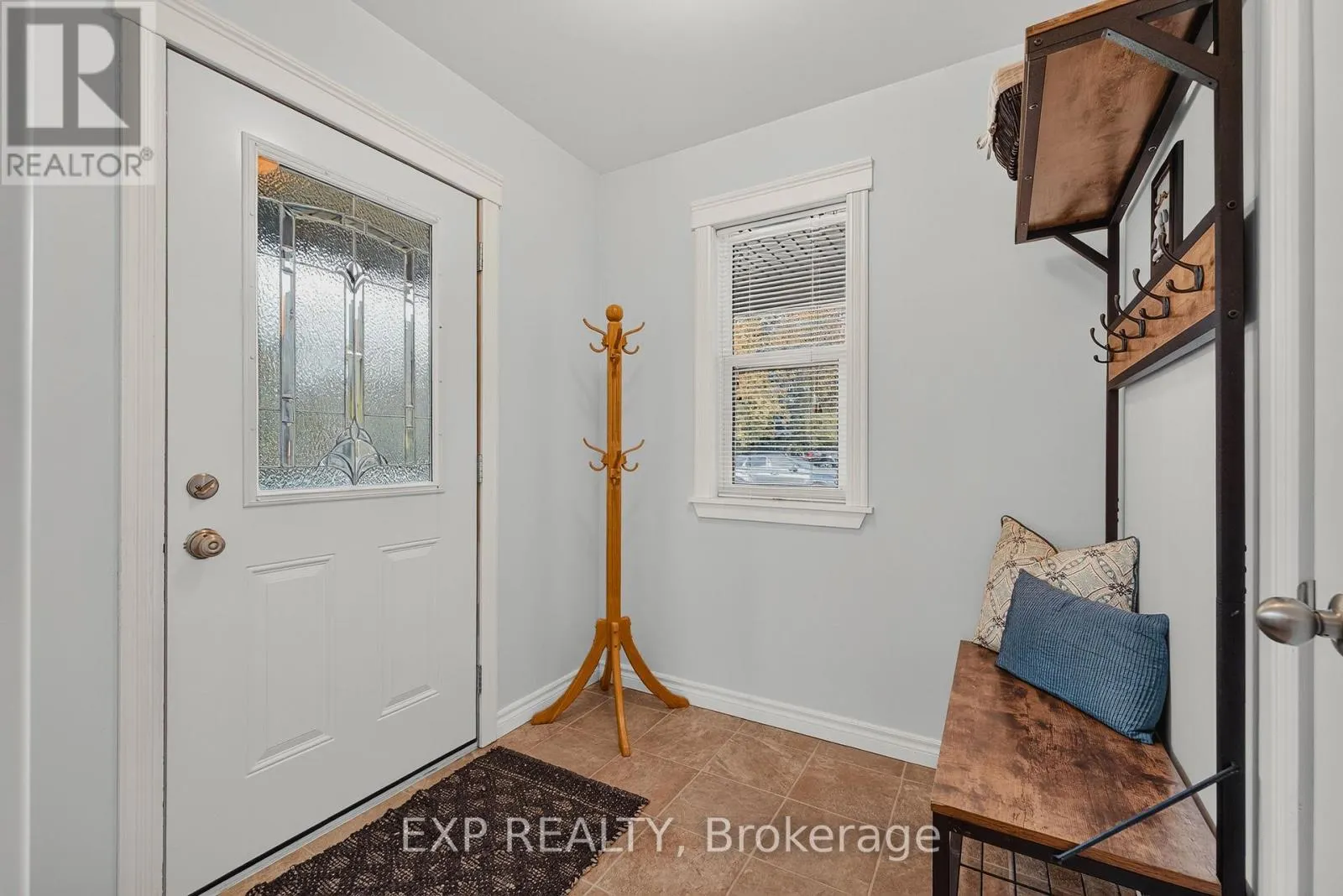 628 ELIZABETH STREET W