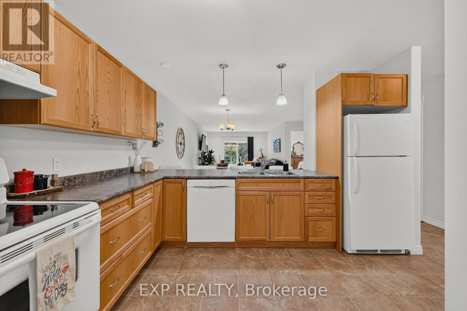 628 ELIZABETH STREET W