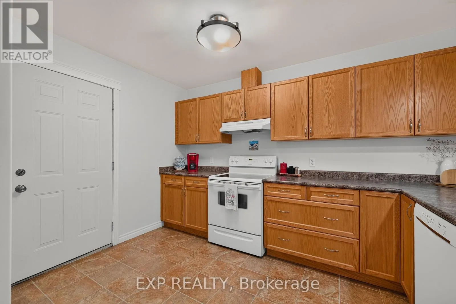 628 ELIZABETH STREET W