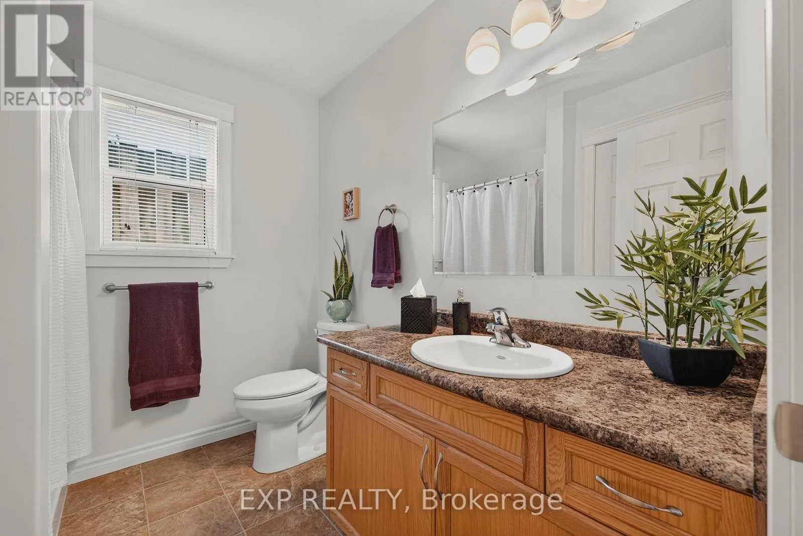 628 ELIZABETH STREET W