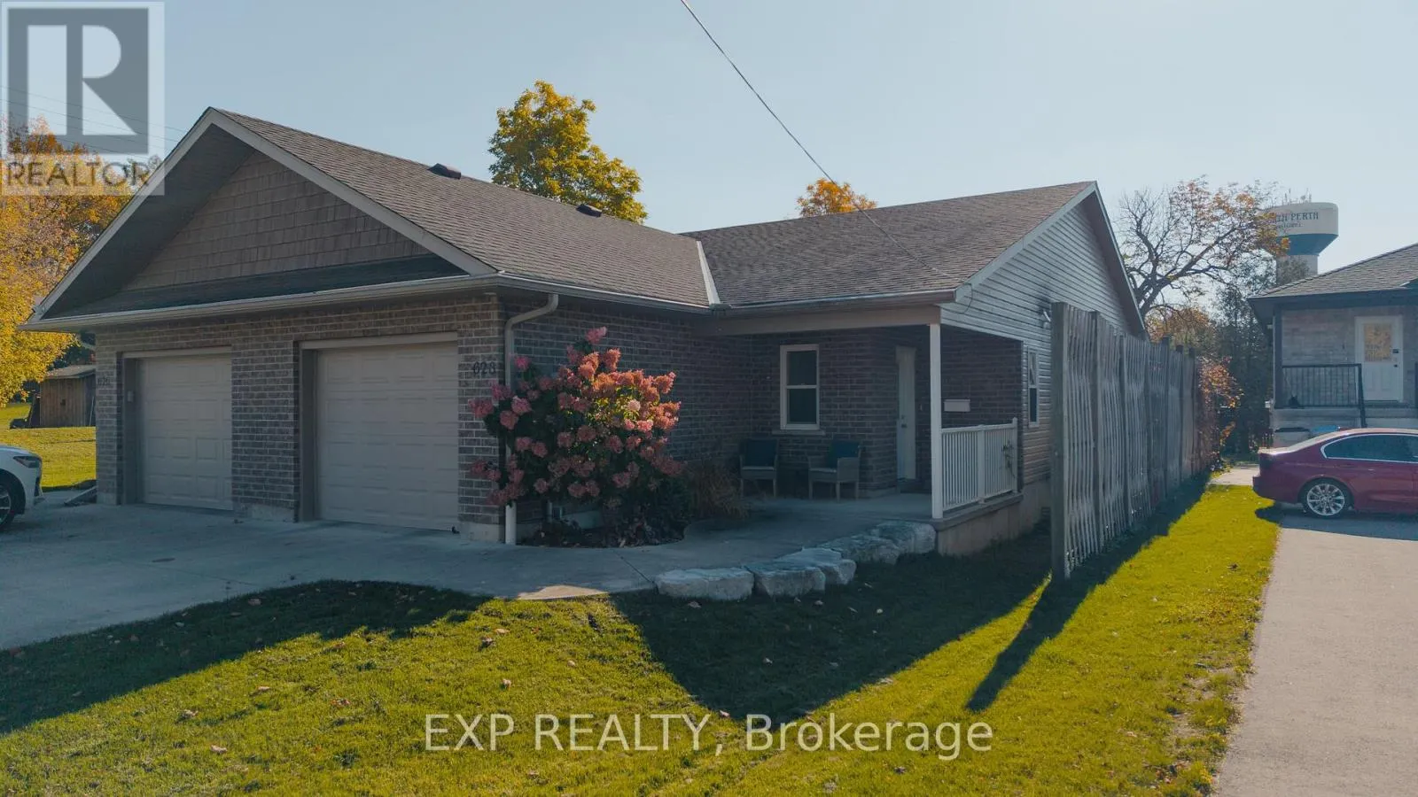 628 ELIZABETH STREET W