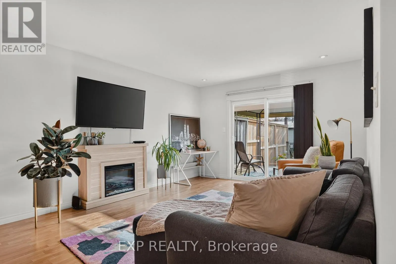 628 ELIZABETH STREET W