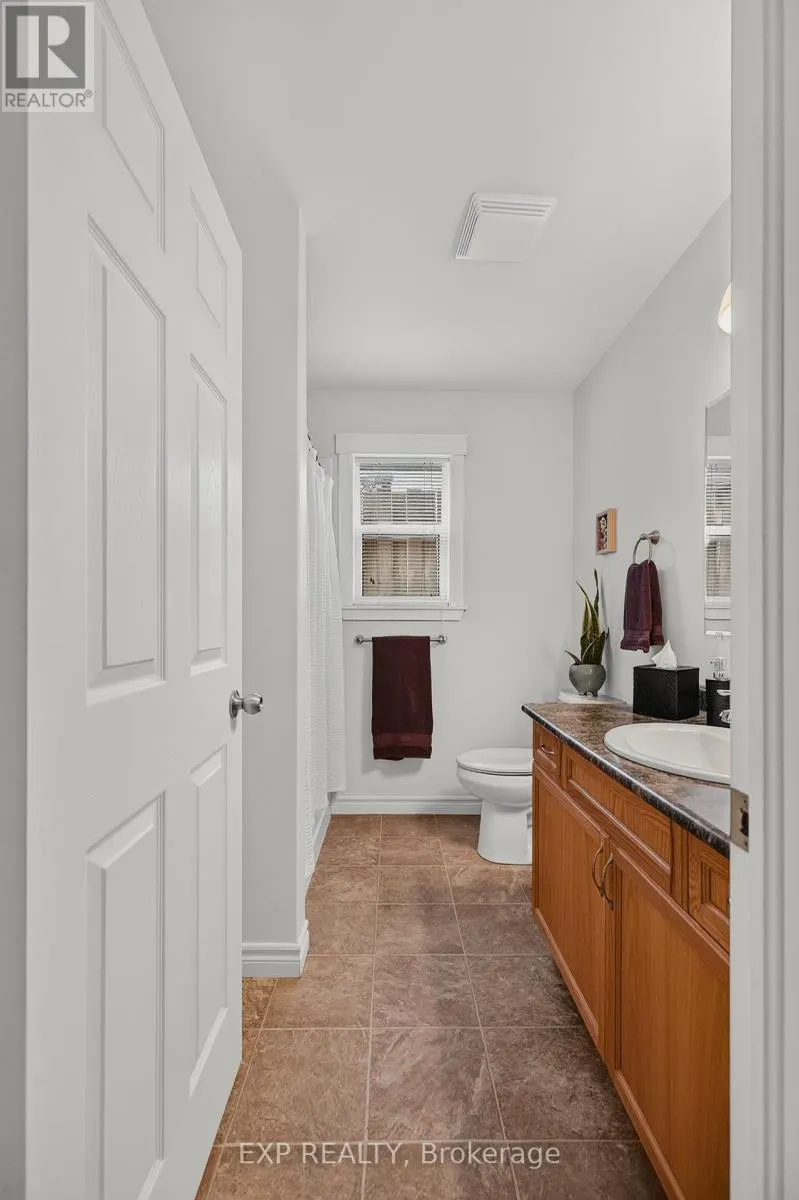 628 ELIZABETH STREET W