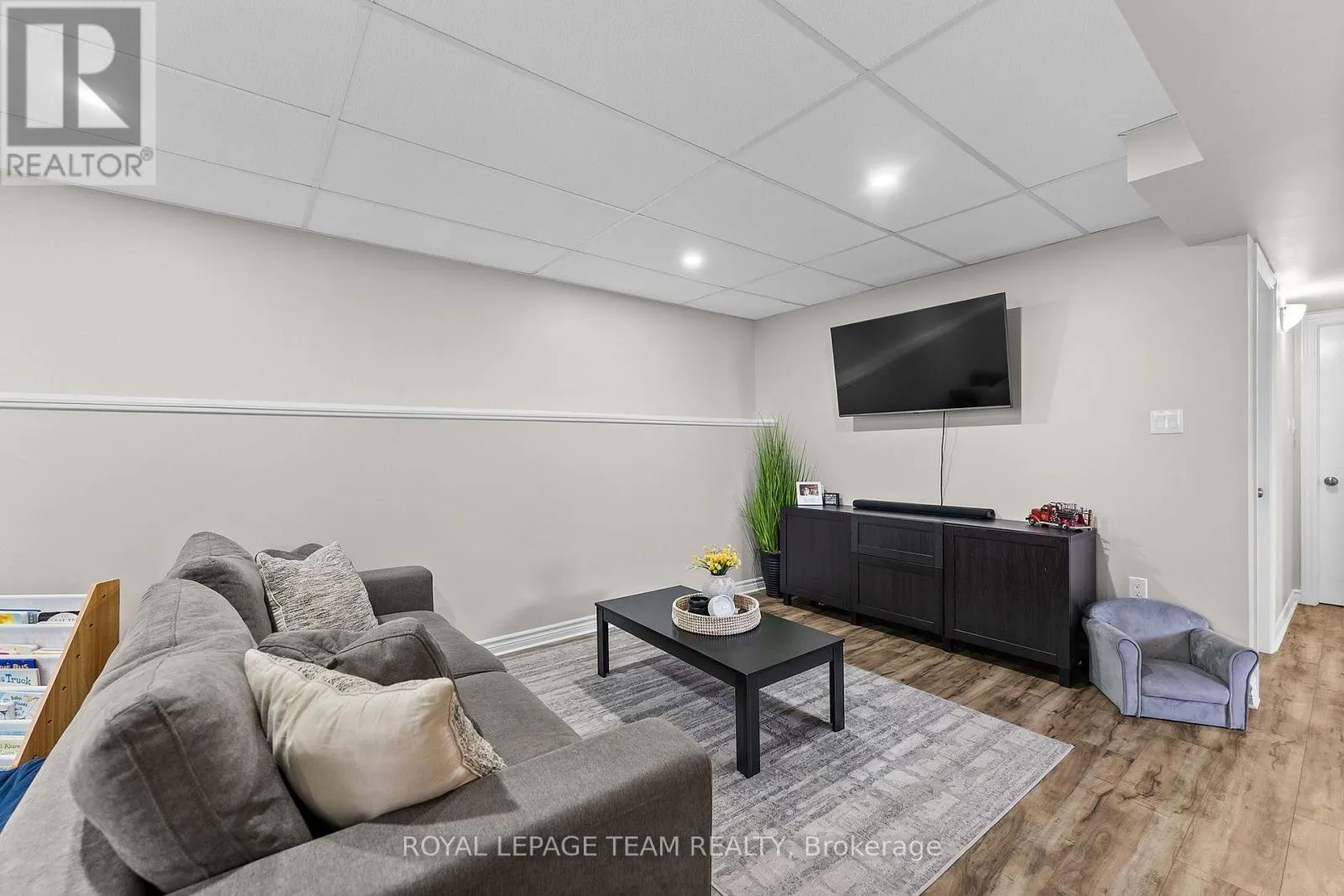9 TERRANCE DRIVE