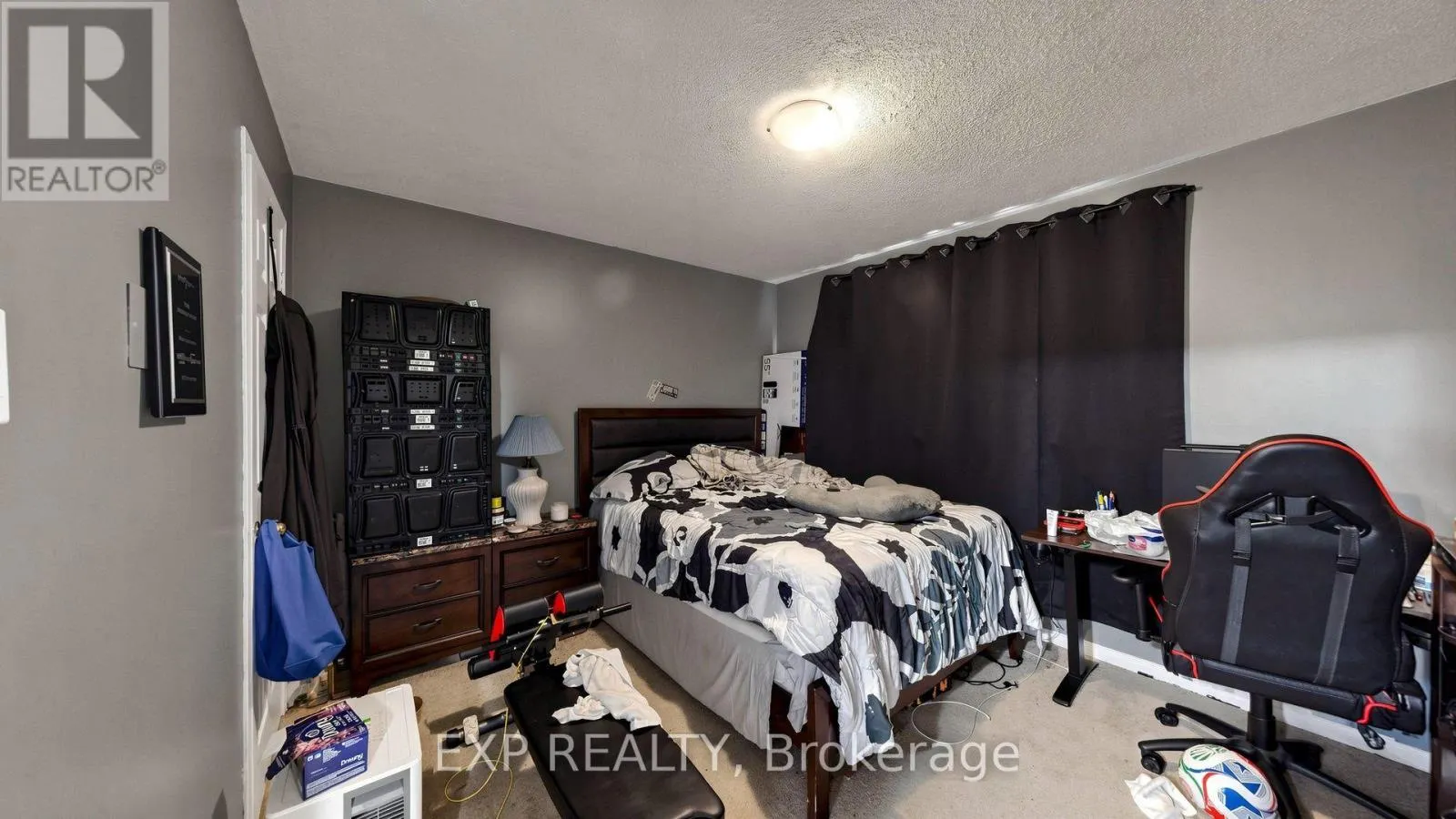 28 HURLBUT PLACE