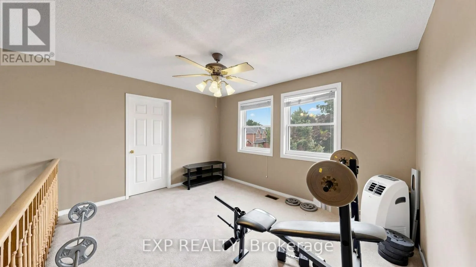 28 HURLBUT PLACE