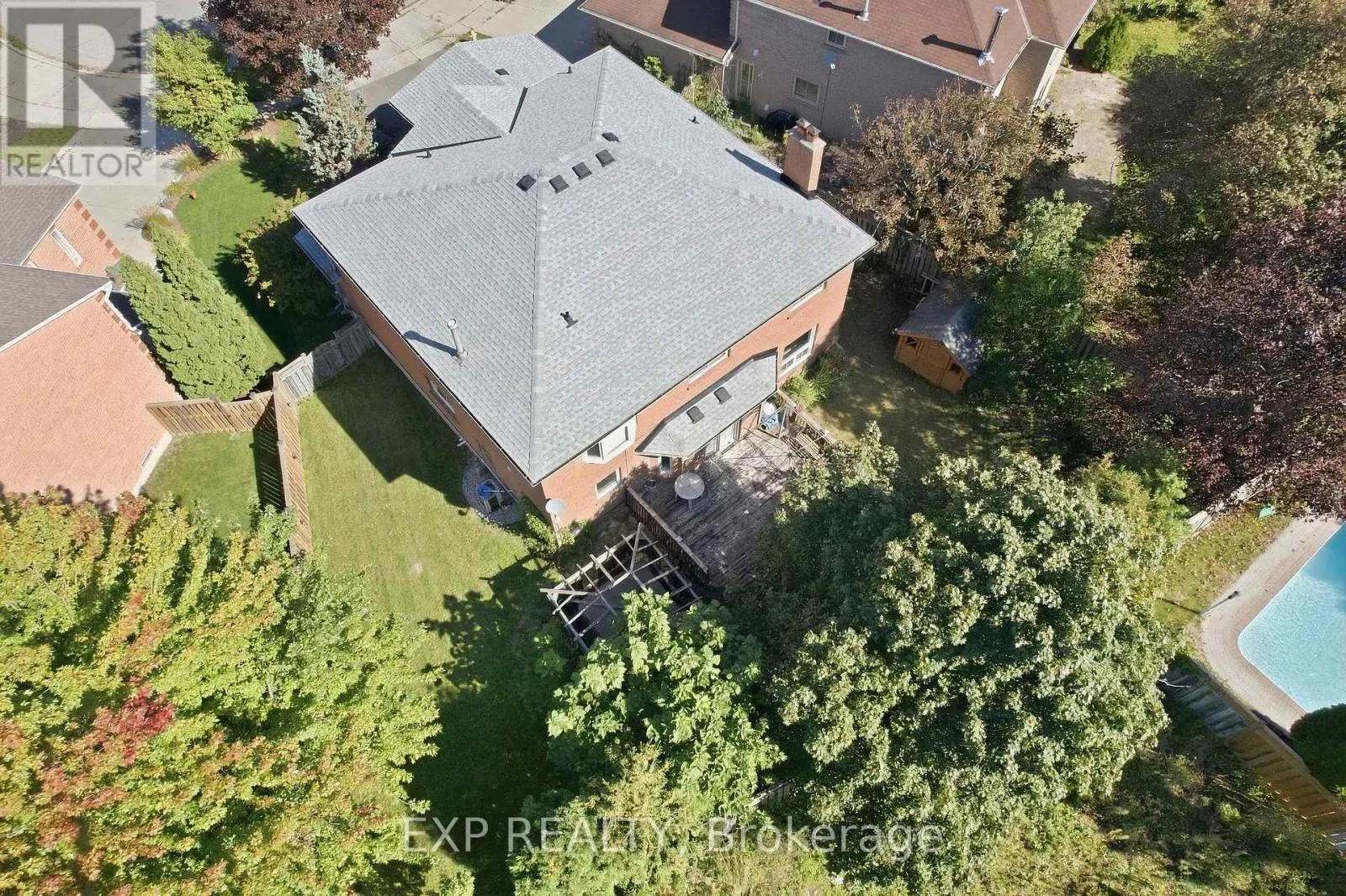 28 HURLBUT PLACE