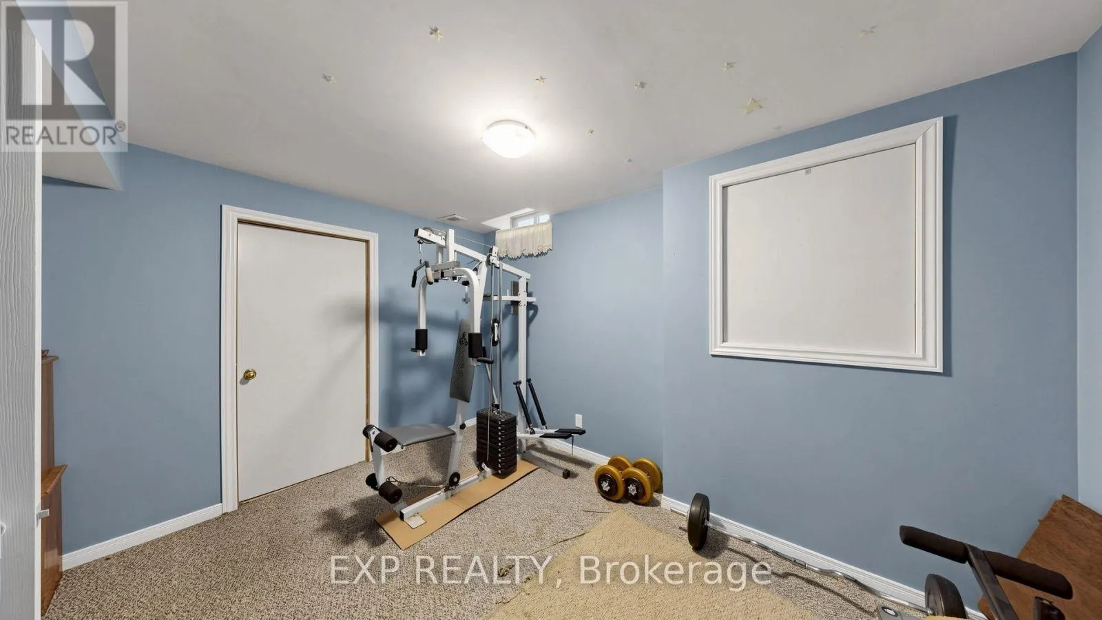 28 HURLBUT PLACE