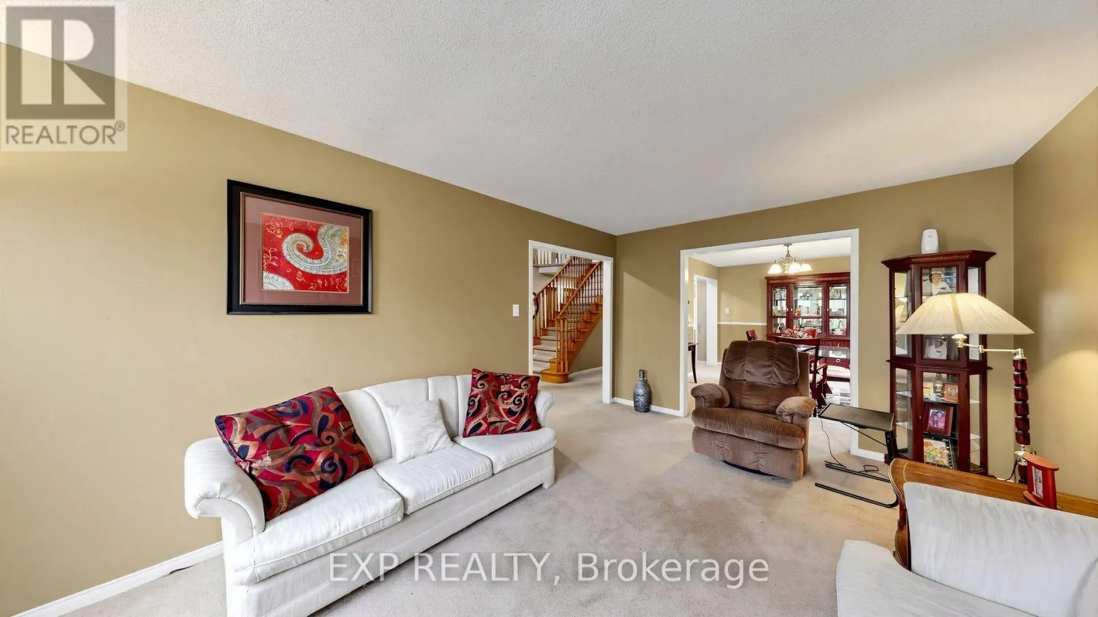28 HURLBUT PLACE