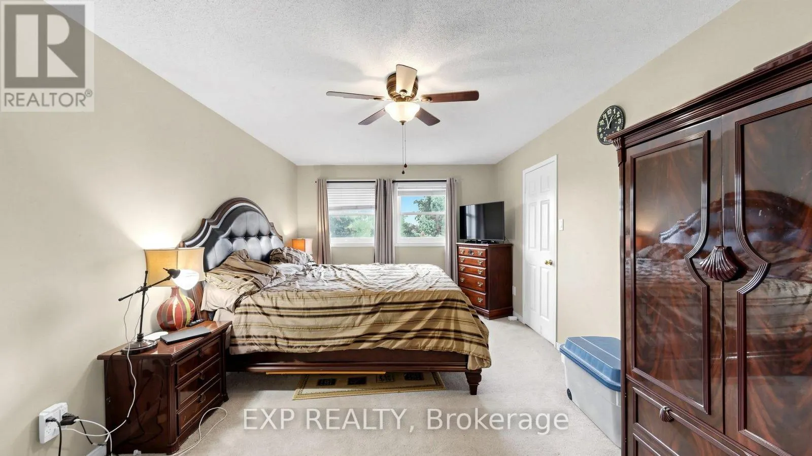 28 HURLBUT PLACE