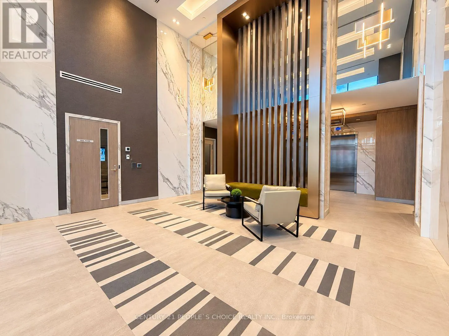 302 - 415 MAIN STREET W