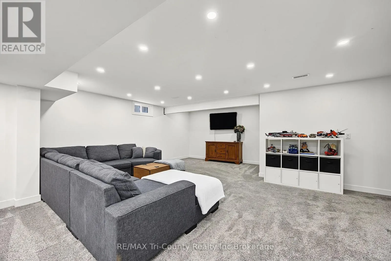 75 PARKWOOD DRIVE