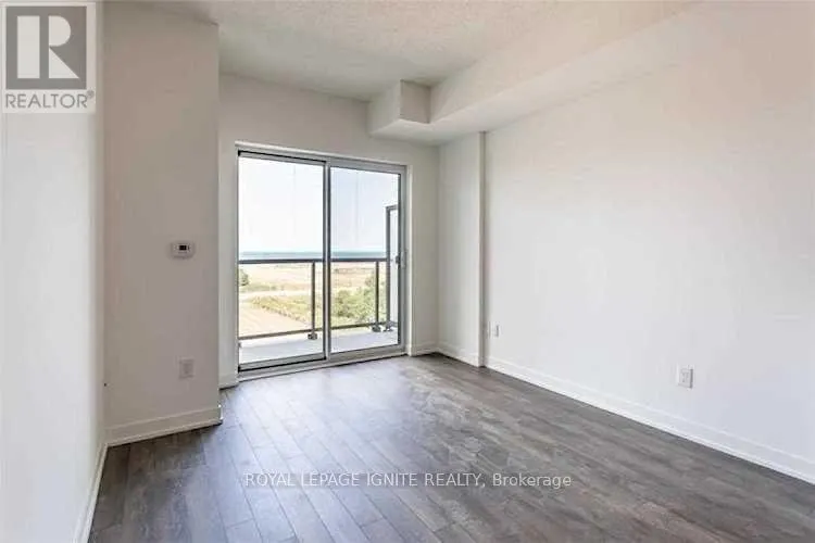 417 - 550 NORTH SERVICE ROAD
