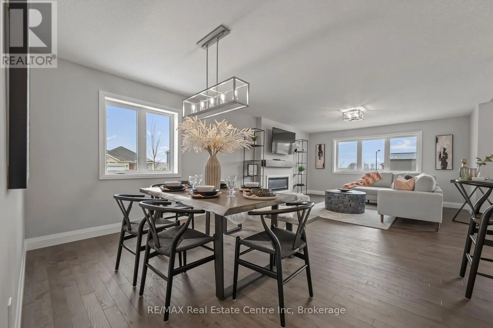 218 BRIDGE CRESCENT