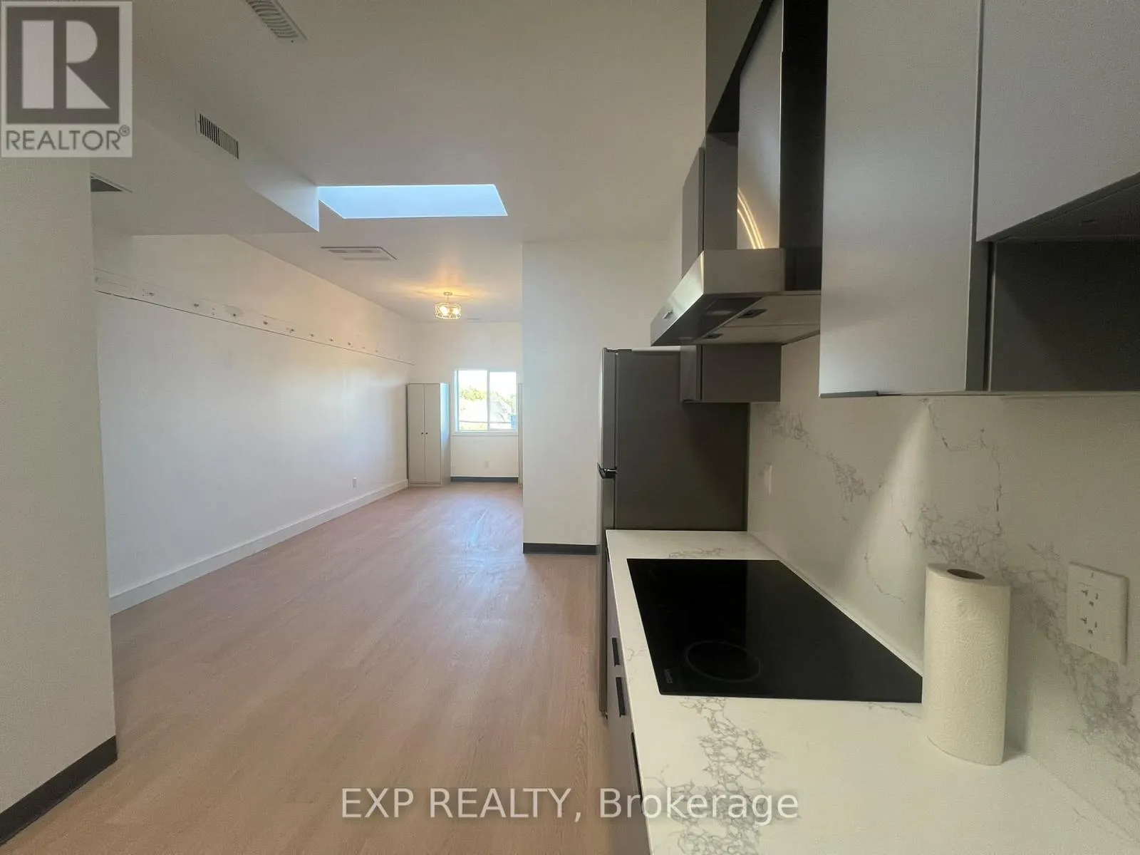 3 - 264-268 OTTAWA STREET N