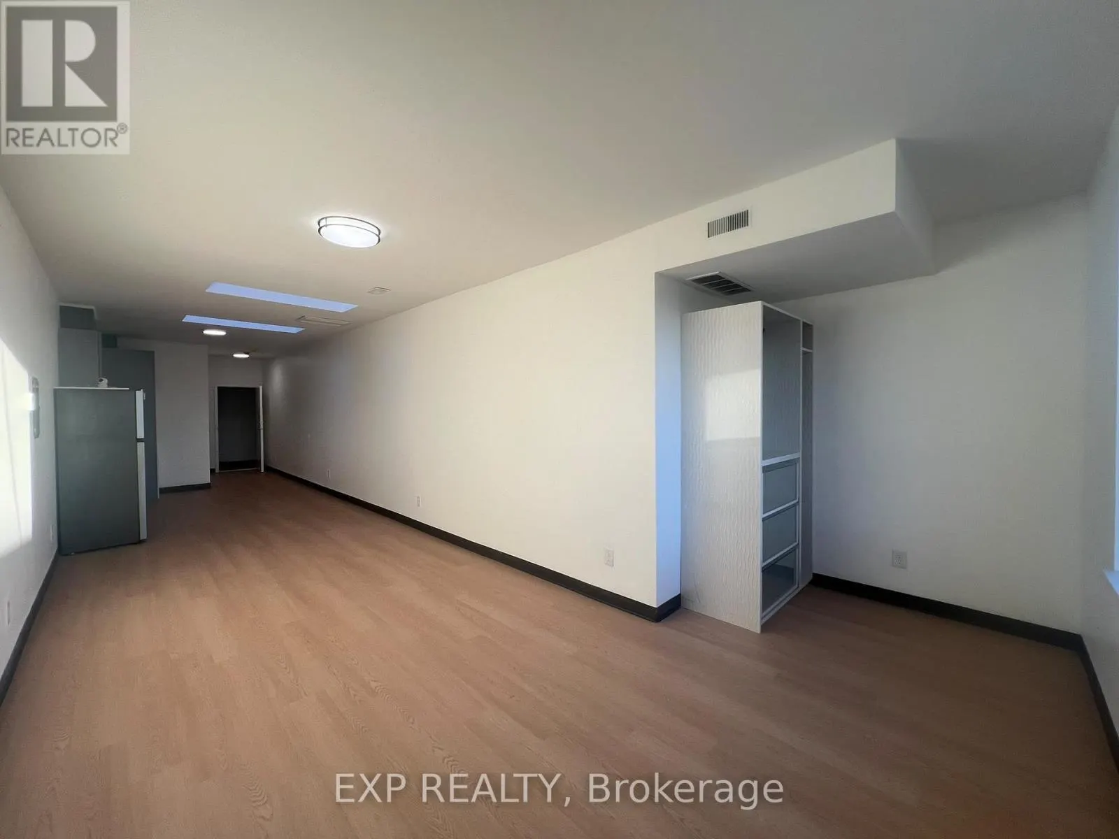 4 - 264-268 OTTAWA STREET N