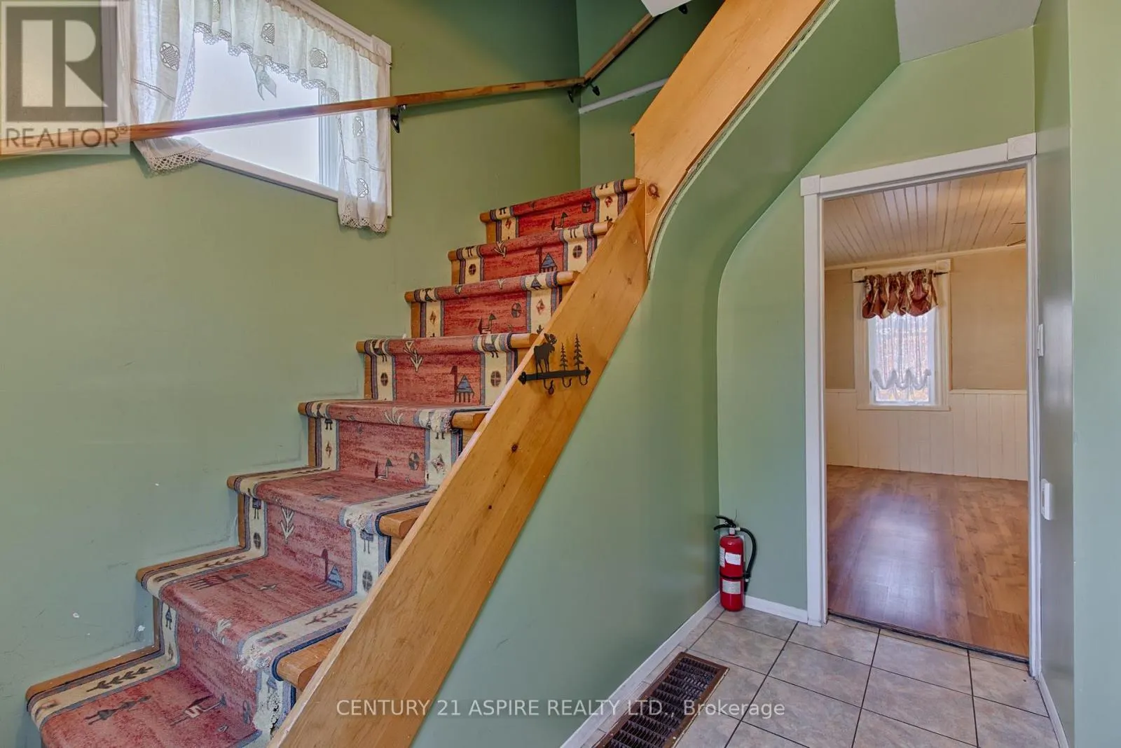 503 MOFFAT STREET
