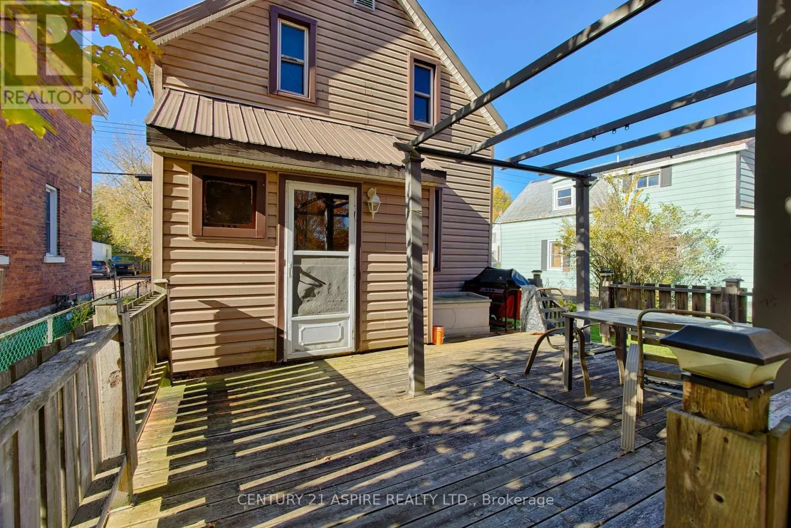 503 MOFFAT STREET