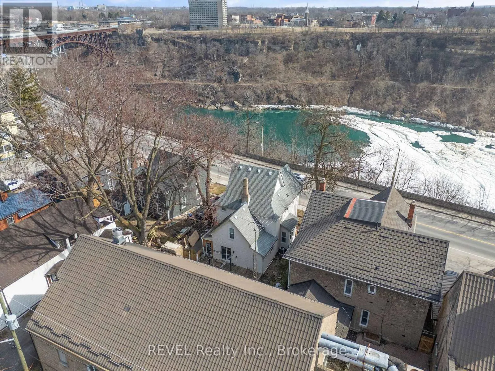 4755 RIVER ROAD