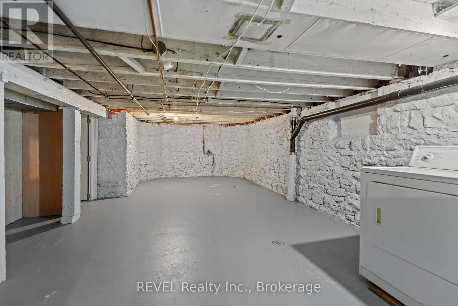 4755 RIVER ROAD