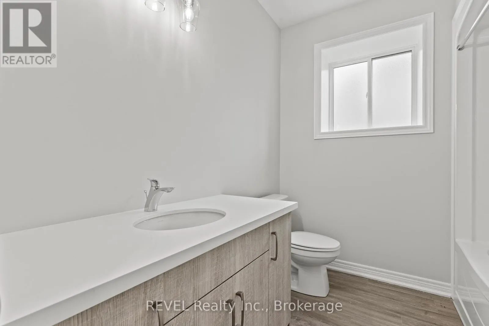 735 DOMINION ROAD
