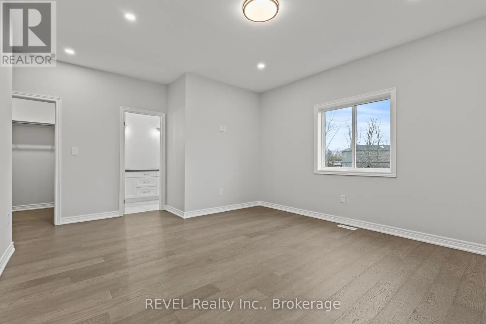 735 DOMINION ROAD