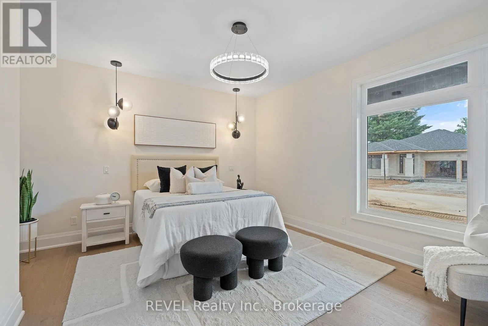 11 ACCURSI CRESCENT