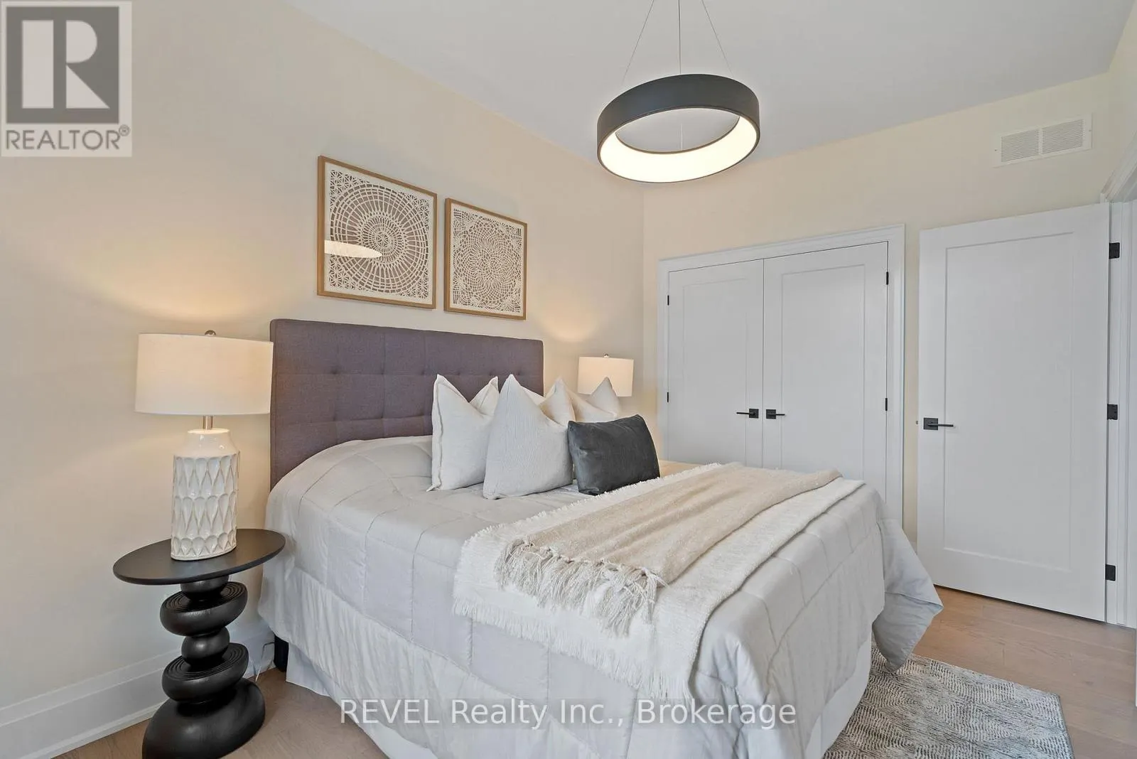 11 ACCURSI CRESCENT