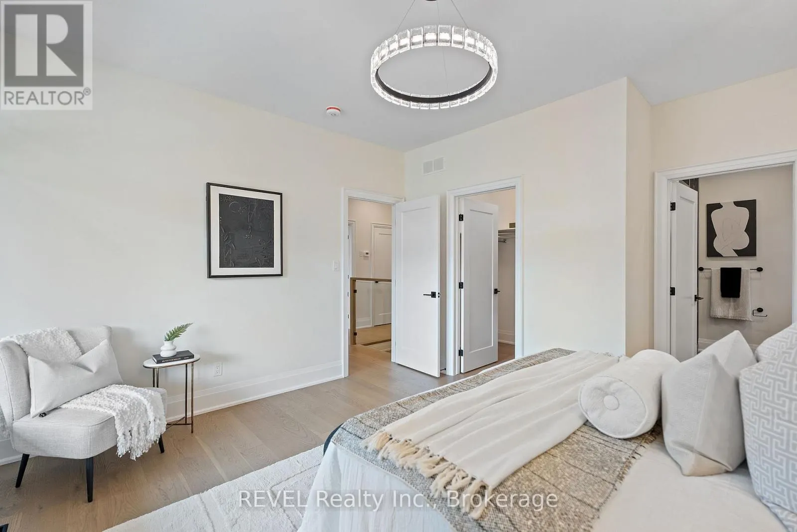 11 ACCURSI CRESCENT