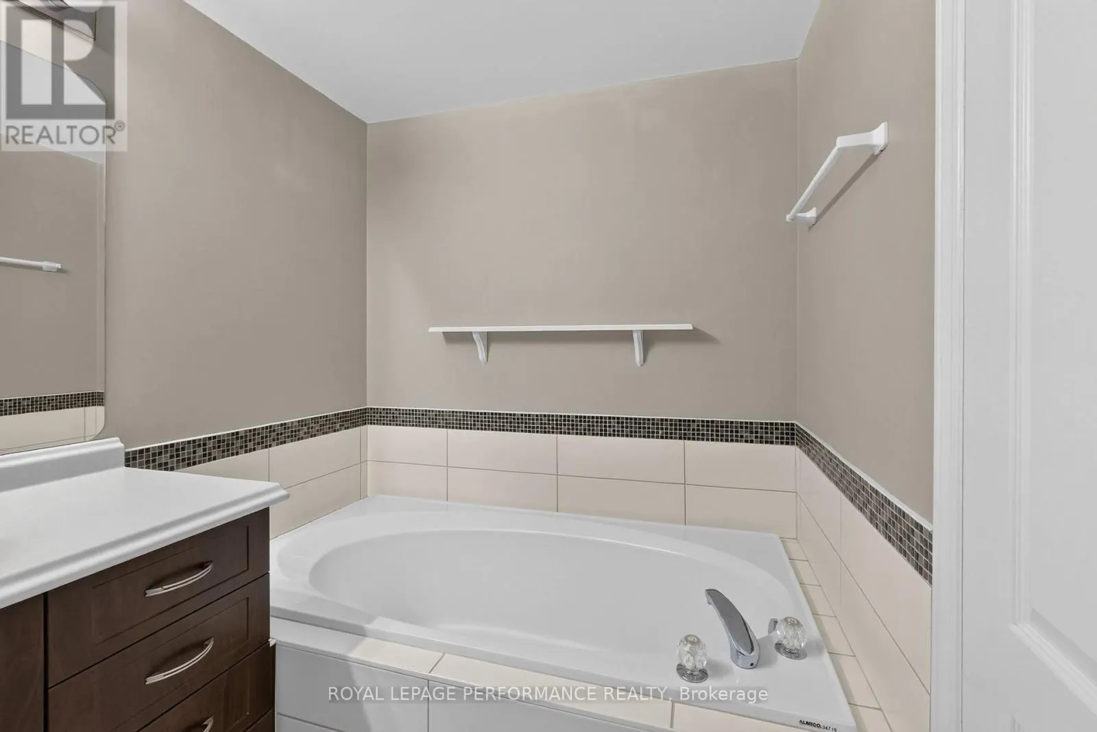 1602 LOCKSLEY LANE