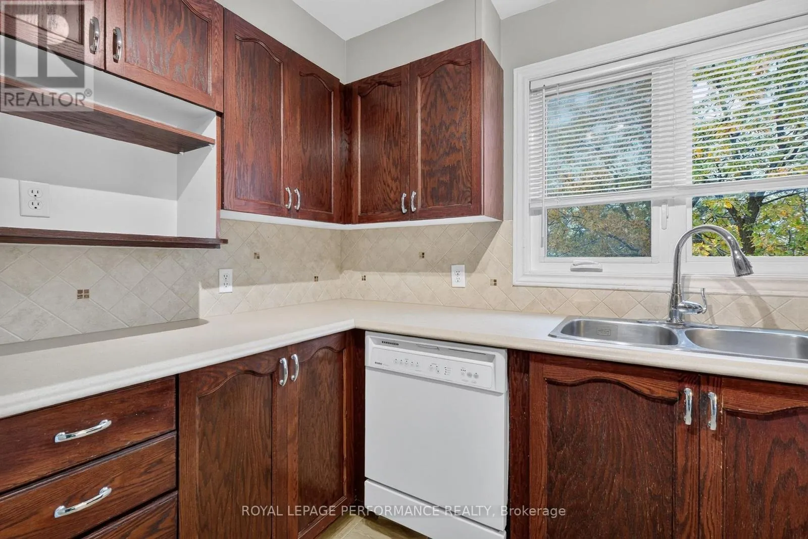 1602 LOCKSLEY LANE