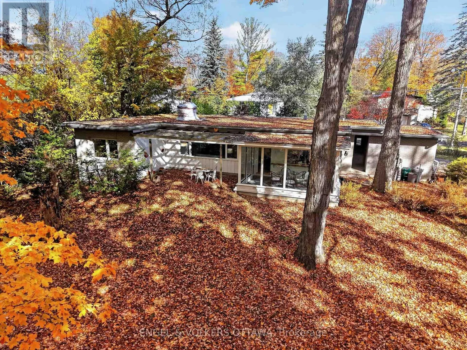 185 LAKEWAY DRIVE