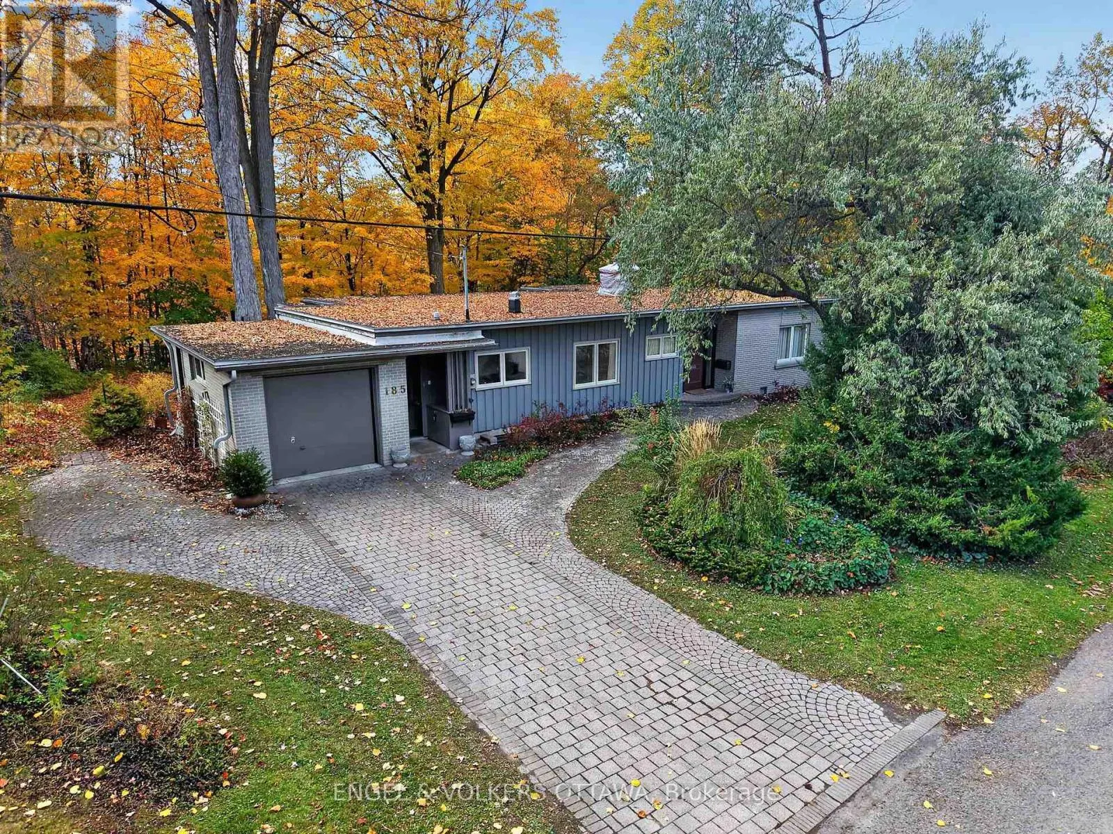 185 LAKEWAY DRIVE
