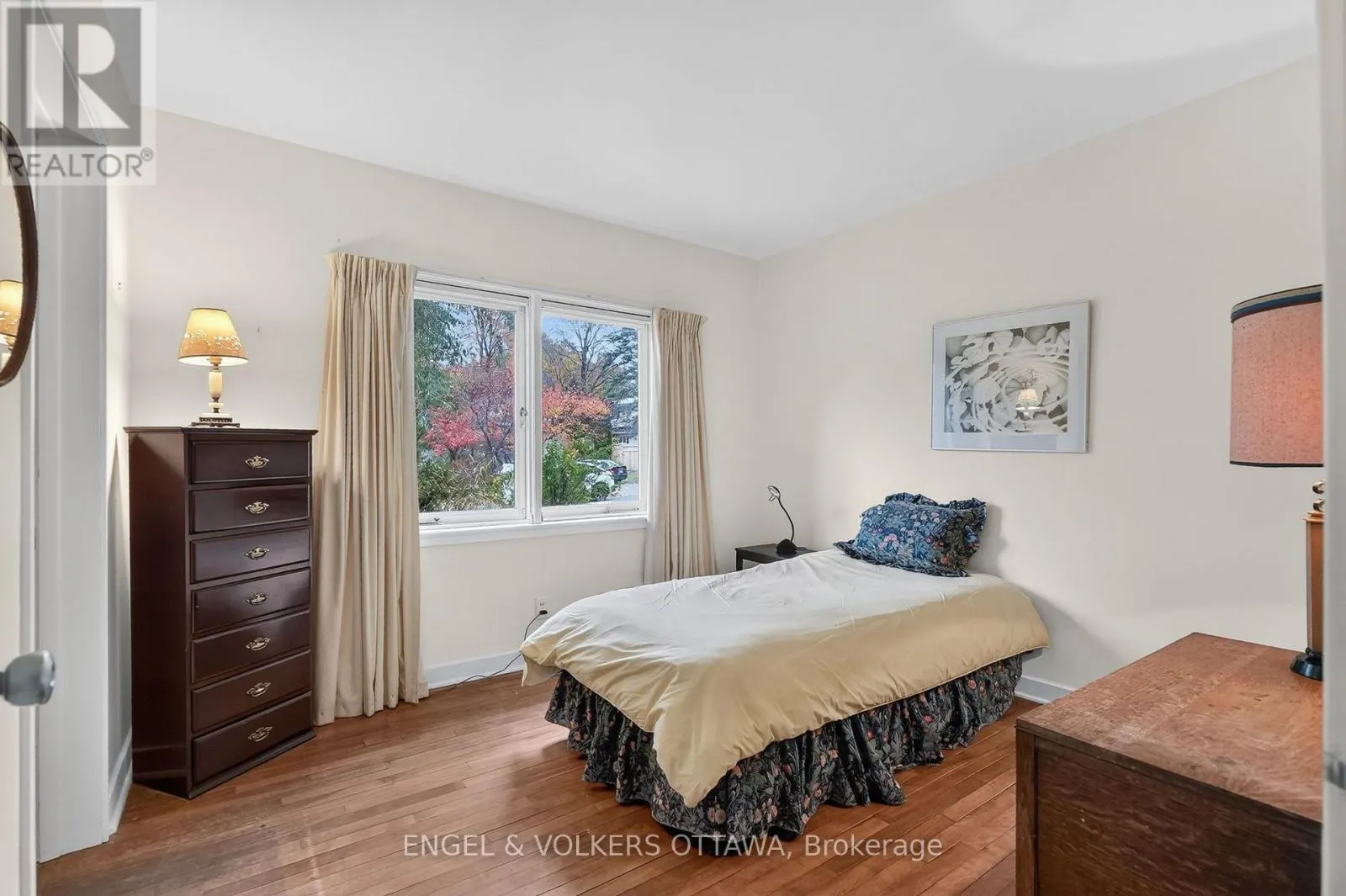 185 LAKEWAY DRIVE