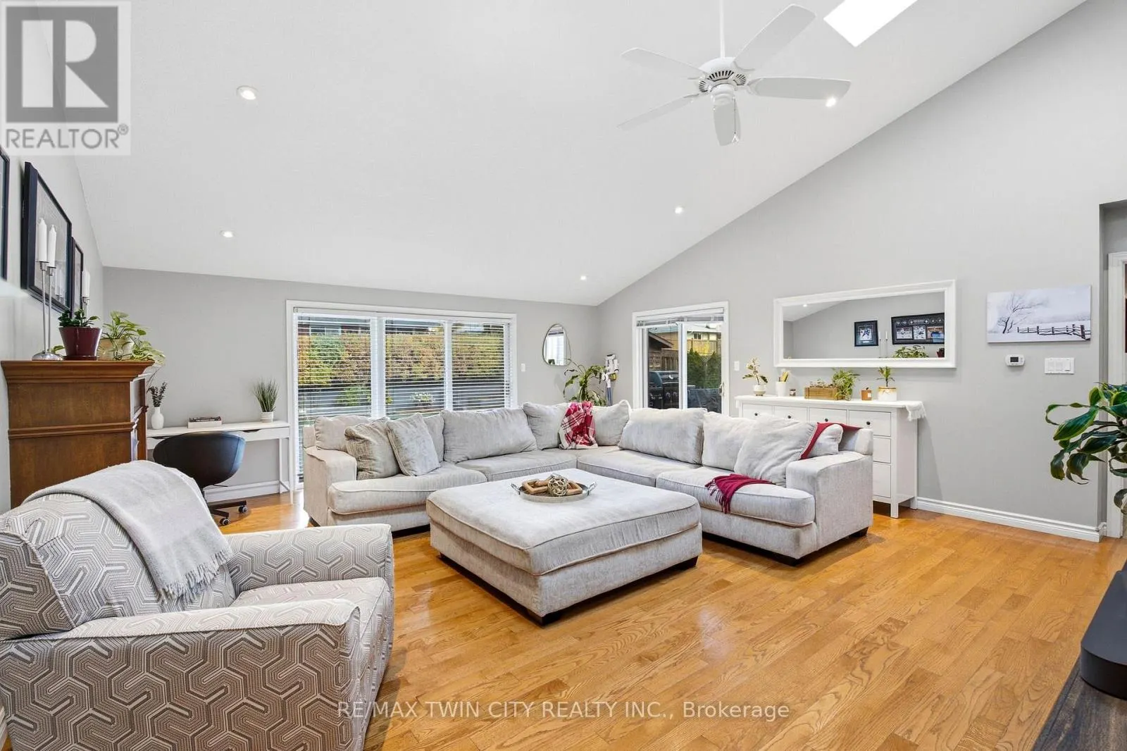 47 EASTWOOD DRIVE