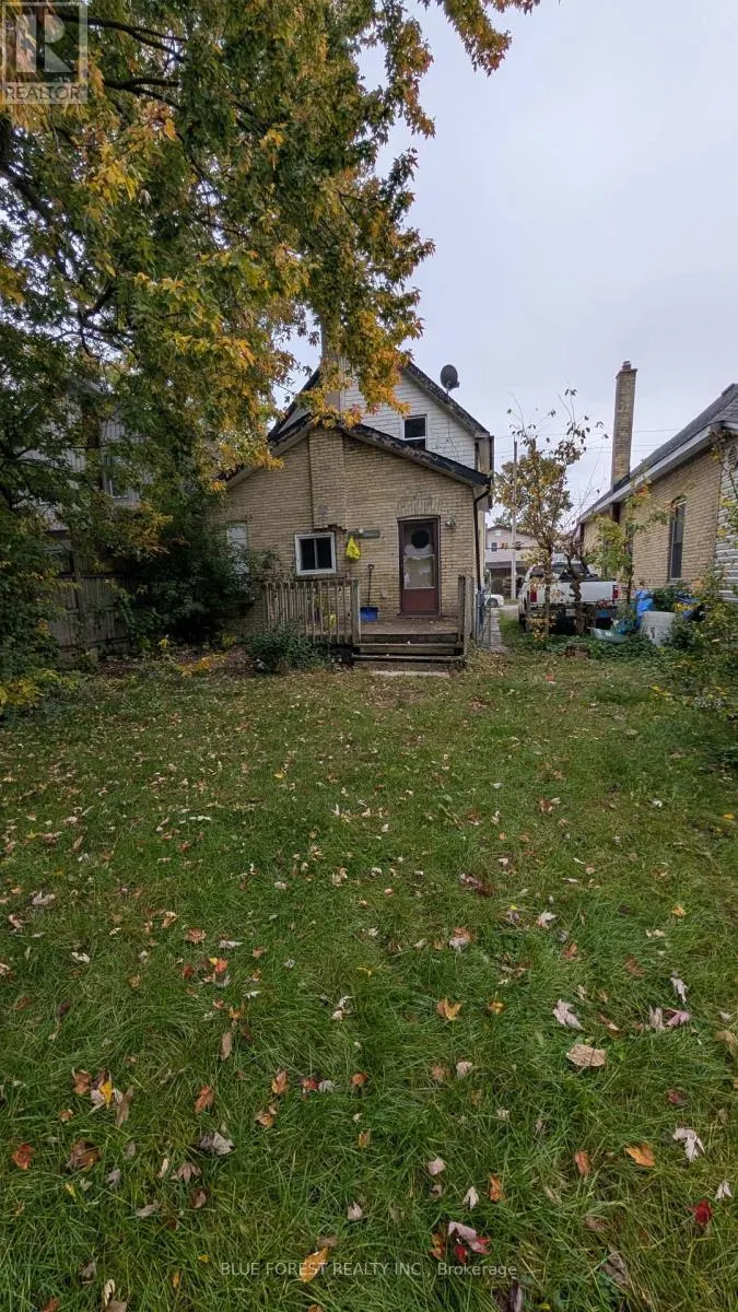 878 TRAFALGAR STREET