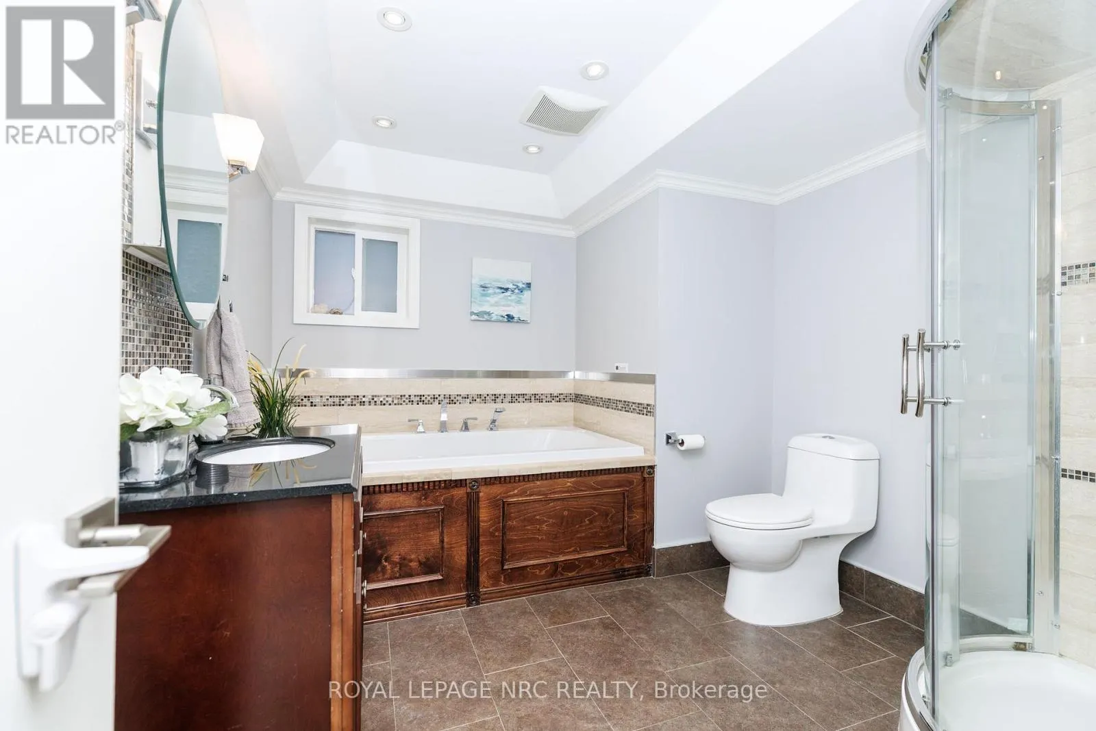16 WOODINGTON CRESCENT