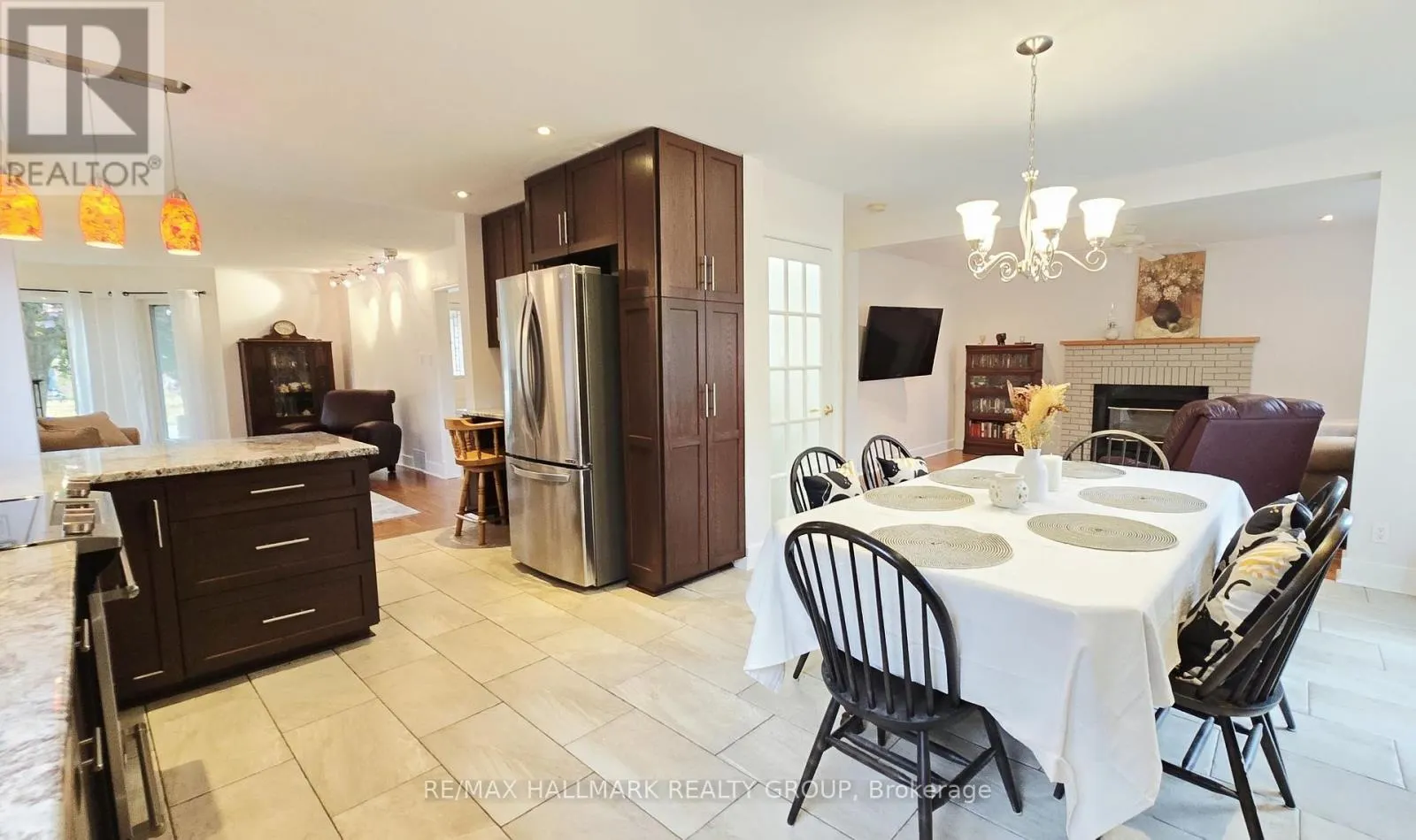 40 HUNTSMAN CRESCENT