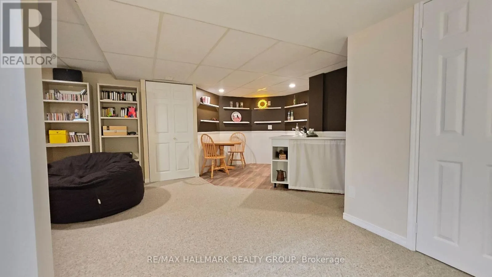 40 HUNTSMAN CRESCENT