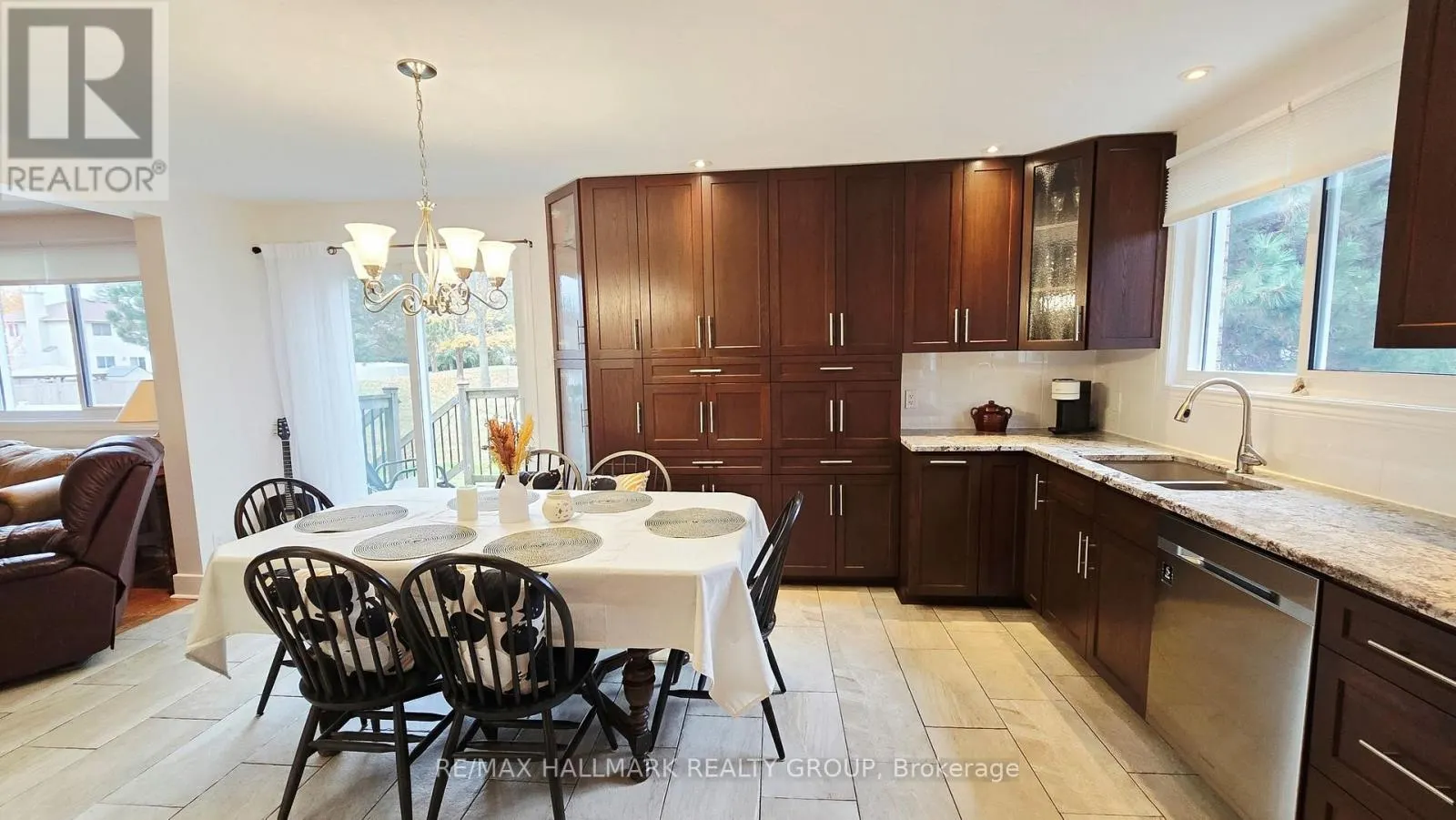 40 HUNTSMAN CRESCENT