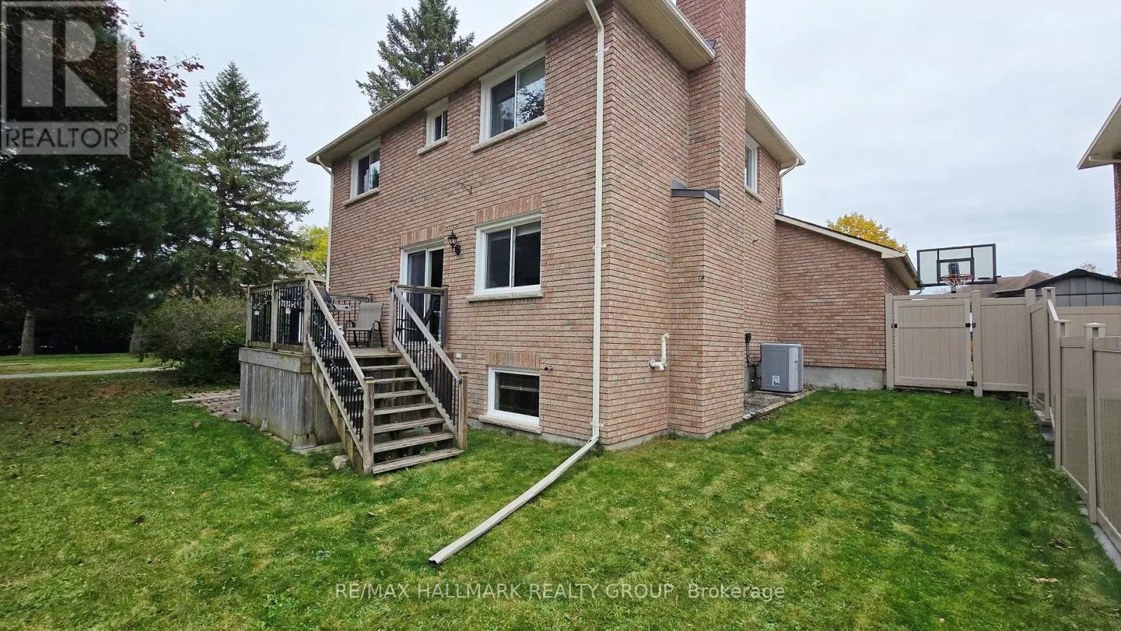 40 HUNTSMAN CRESCENT