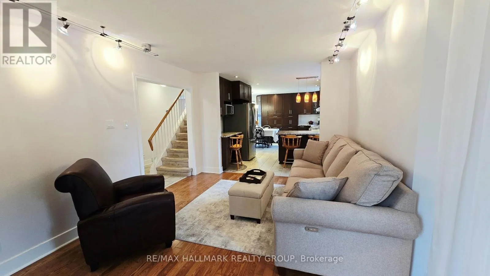 40 HUNTSMAN CRESCENT